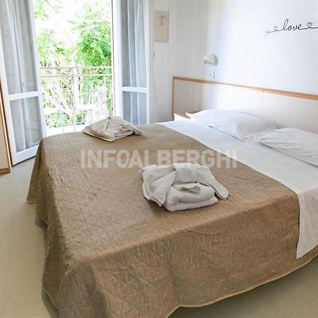 Hotel Paradiso Rimini Ngoại thất bức ảnh